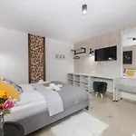 Bialy Jelen Jacuzzi & Sauna 3*