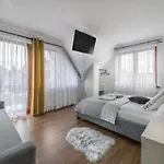 Bed & Breakfast Bialy Jelen Jacuzzi & Sauna Ostrowsko
