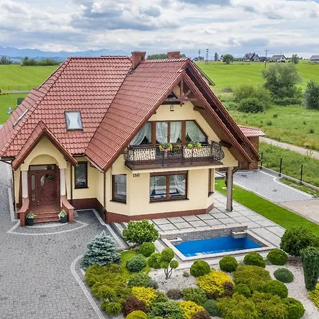 לינה וארוחת בוקר Bialy Jelen Z Basenem I Jacuzzi 3*