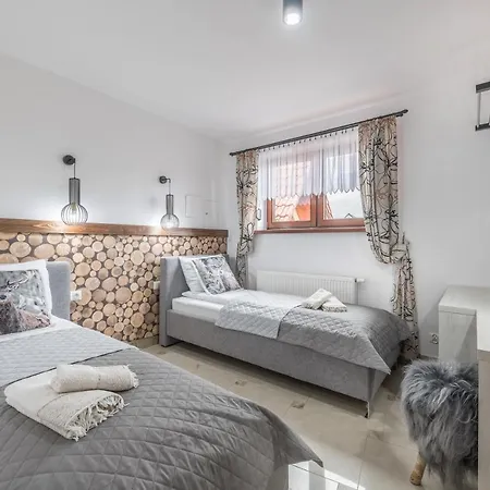 Bialy Jelen Z Basenem I Jacuzzi Bed and Breakfast Ostrowsko