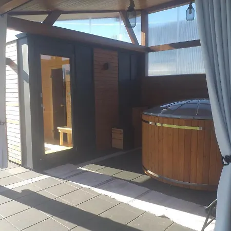 Bed & Breakfast Bialy Jelen Z Basenem I Jacuzzi *