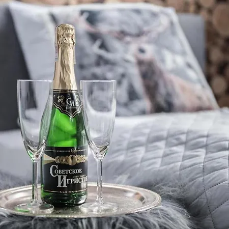 Couette-café Bialy Jelen Z Basenem I Jacuzzi Ostrowsko