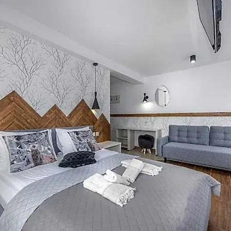 Bialy Jelen Jacuzzi & Sauna 3* Ostrowsko