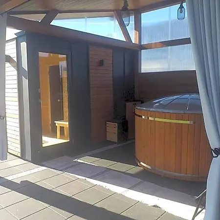 Oda ve Kahvaltı Bialy Jelen Jacuzzi & Sauna