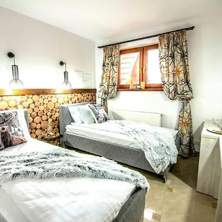 Bialy Jelen Z Basenem I Jacuzzi 3*