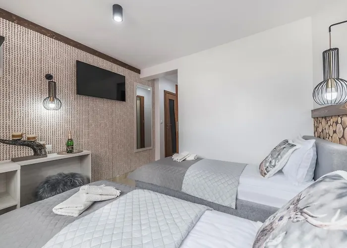 Bialy Jelen Z Basenem I Jacuzzi Ostrowsko