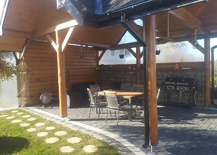 Bialy Jelen Z Basenem I Jacuzzi