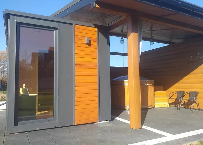 Frühstückspension Bialy Jelen Z Basenem I Jacuzzi Ostrowsko